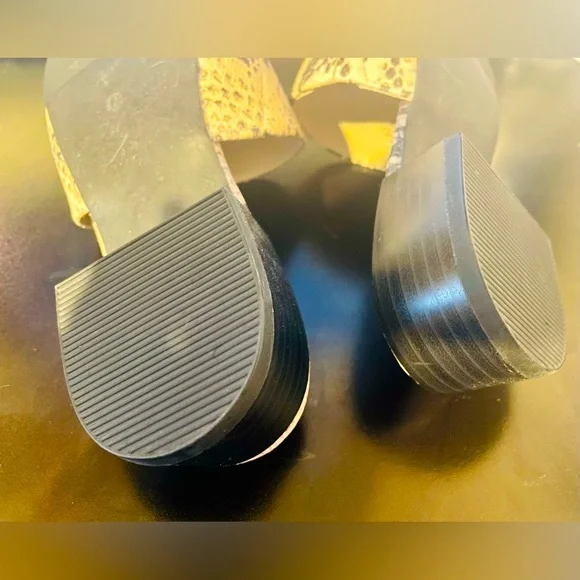 R2 Women’s Snakeskin Print Mules, Size 7 - Picture 10 of 11